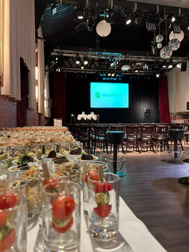 konferenz bestuhlung und buffet saal
